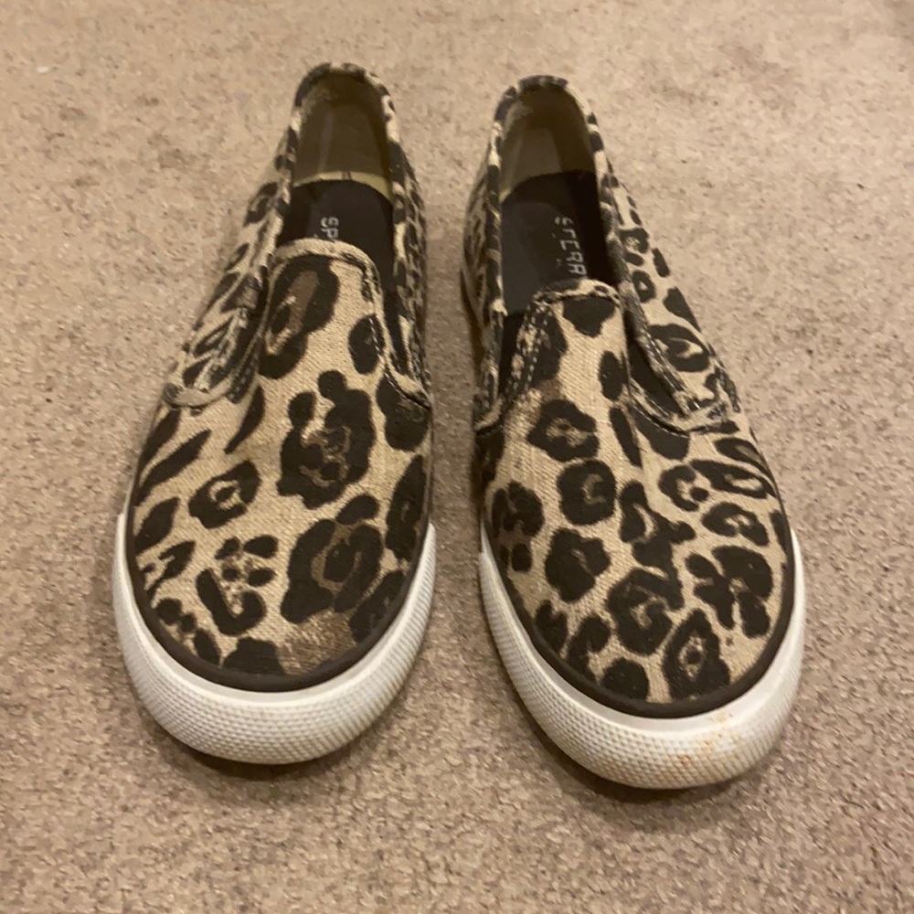 Sperry slip on boat shoes